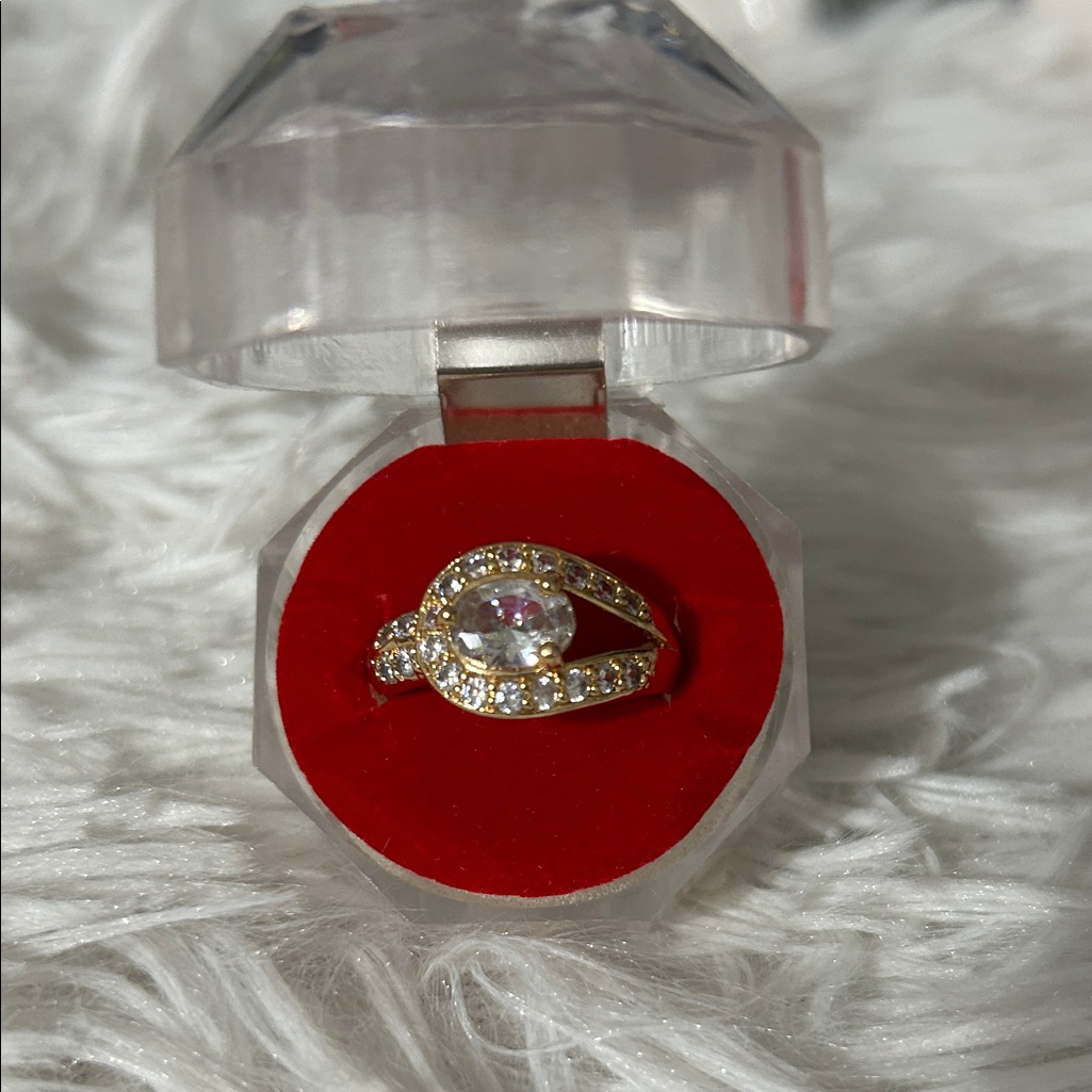 Elegant Gold And Silver Women's Ring With Crystal Details